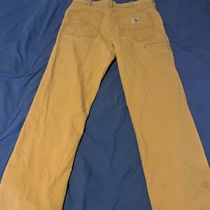 Brand new carhartt work pants, lightly used and in great condition.